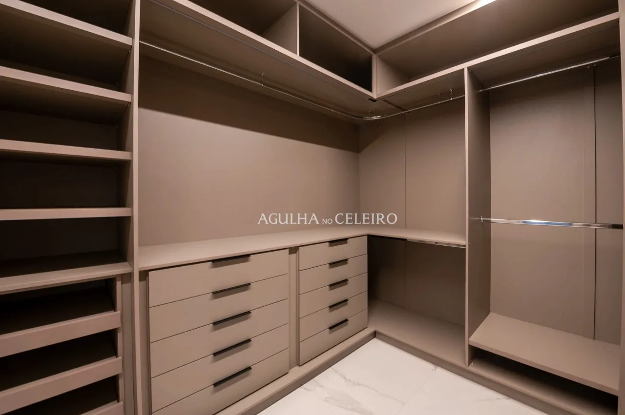 Apartamento reformado à venda na Vila Nova Conceição. – 14278