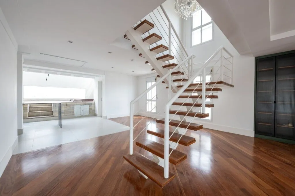 Oportunidade única. Cobertura na melhor localização de Moema Pássaros – 17866