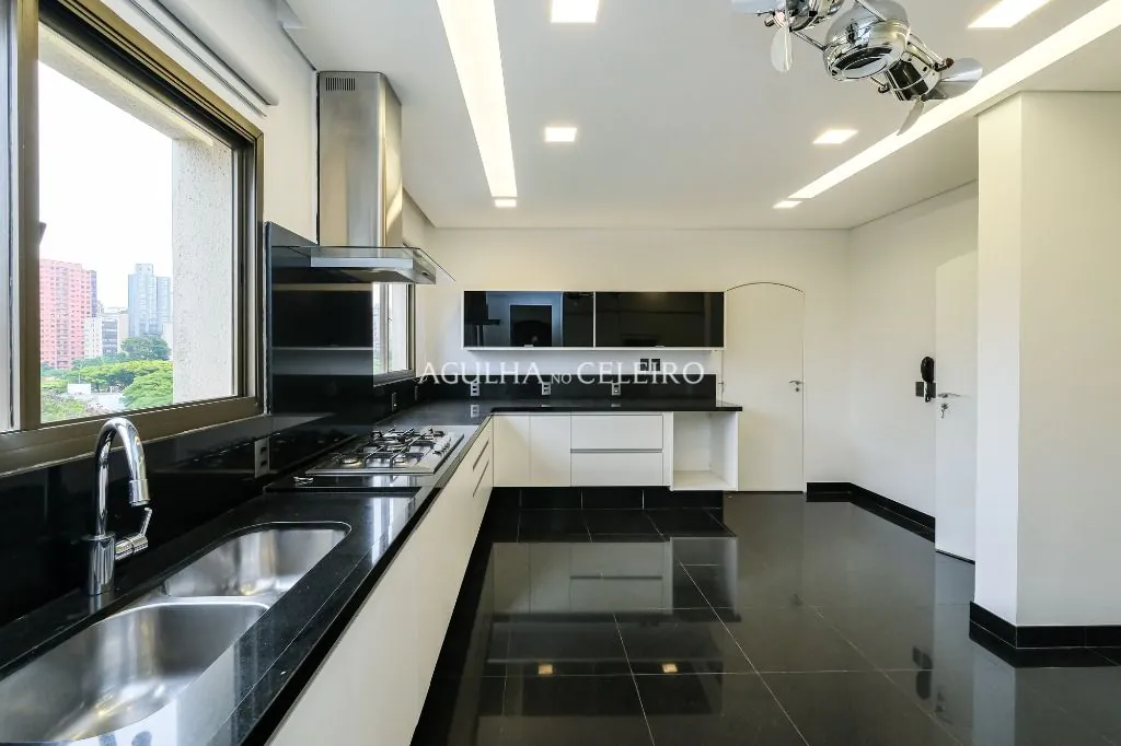 Apartamento a 450 metros do Parque Ibirapuera à venda no Jardim Paulista. – AP8263