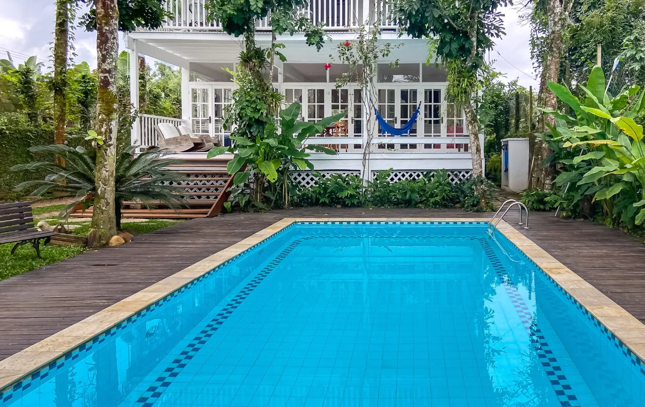 casa-a-50-metros-do-mar-na-praia-da-baleia-projetada-por-gui-mattos-18226-18