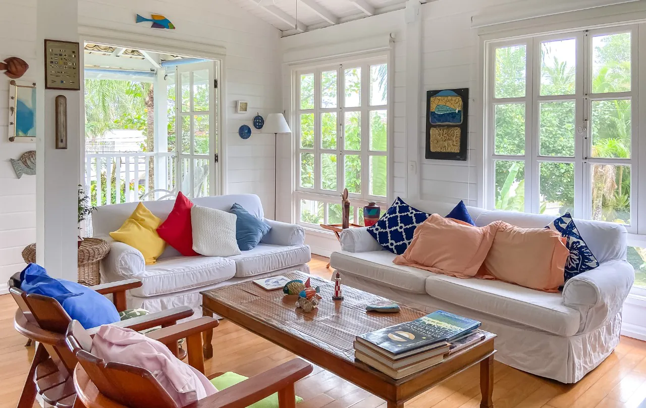 casa-a-50-metros-do-mar-na-praia-da-baleia-projetada-por-gui-mattos-18226-3