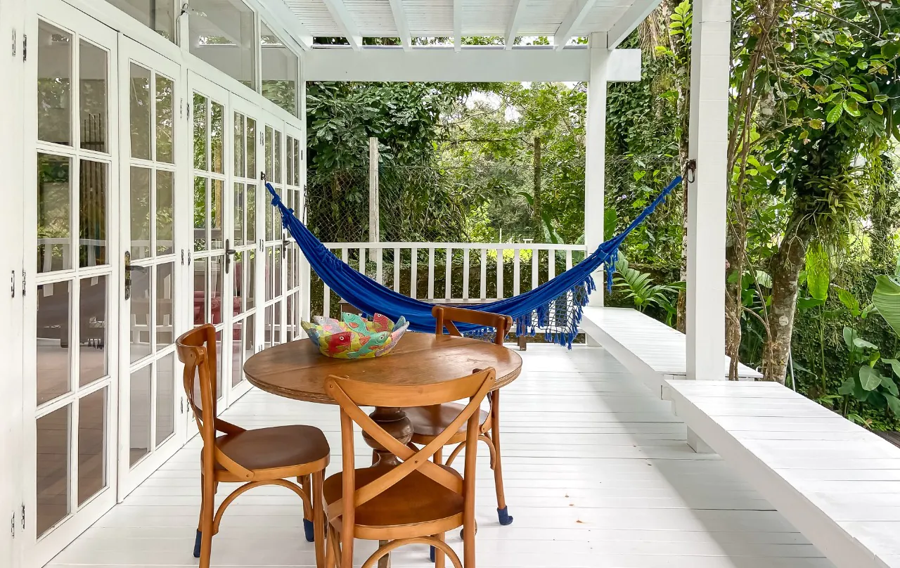 casa-a-50-metros-do-mar-na-praia-da-baleia-projetada-por-gui-mattos-18226-6