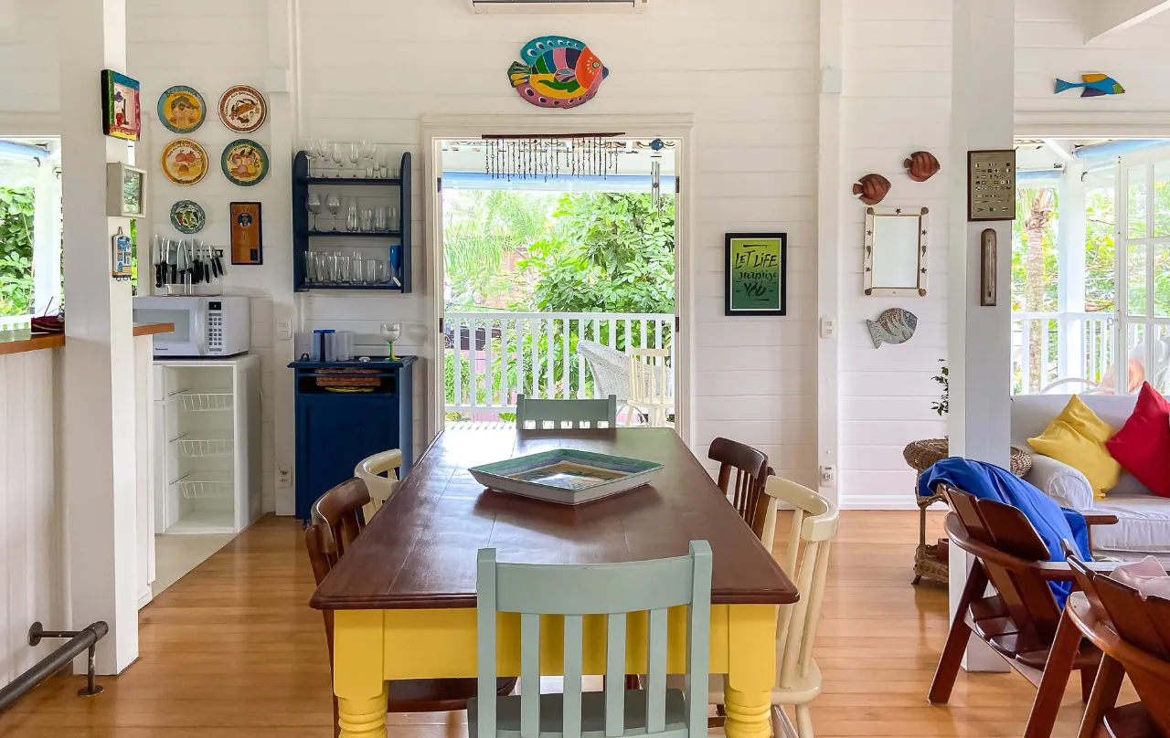 casa-a-50-metros-do-mar-na-praia-da-baleia-projetada-por-gui-mattos-18226-9