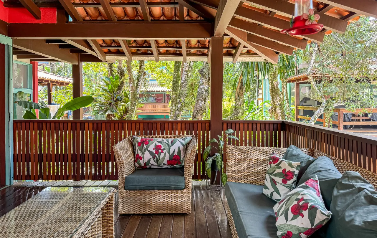 casa-charmosa-em-condominio-rodeado-pelo-verde-e-a-poucos-passos-da-praia-de-camburi-18174-1