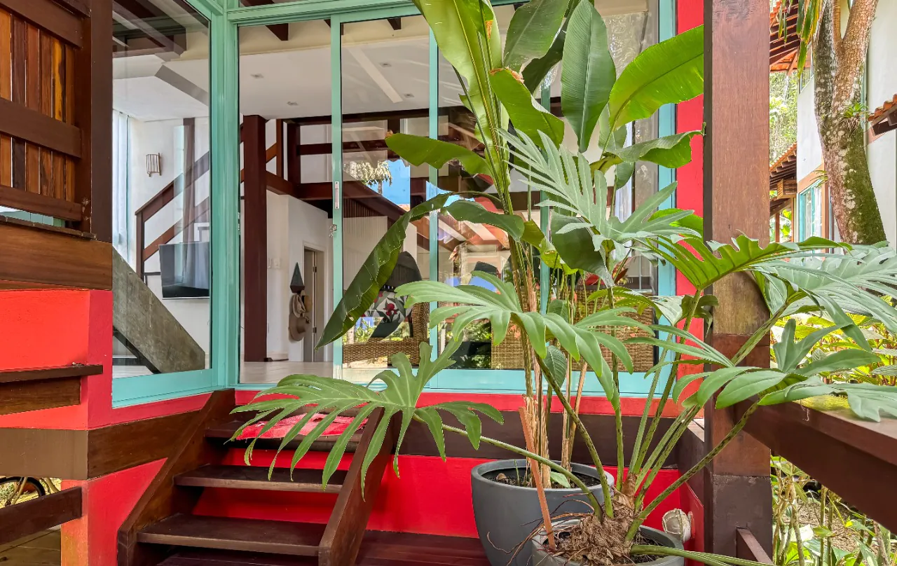 casa-charmosa-em-condominio-rodeado-pelo-verde-e-a-poucos-passos-da-praia-de-camburi-18174-3