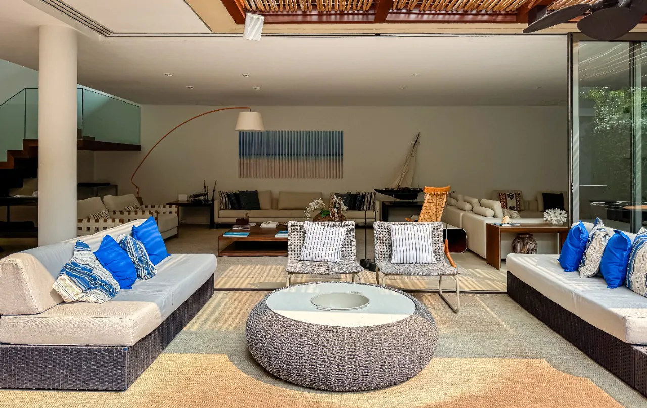 casa-com-arquitetura-contemporanea-ambientes-integrados-ha-poucos-passos-da-praia-da-baleia-18186-5