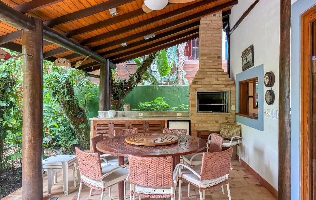 casa-com-piscina-e-jardim-delicioso-em-condominio-de-frente-para-o-mar-na-praia-da-baleia-18182-3