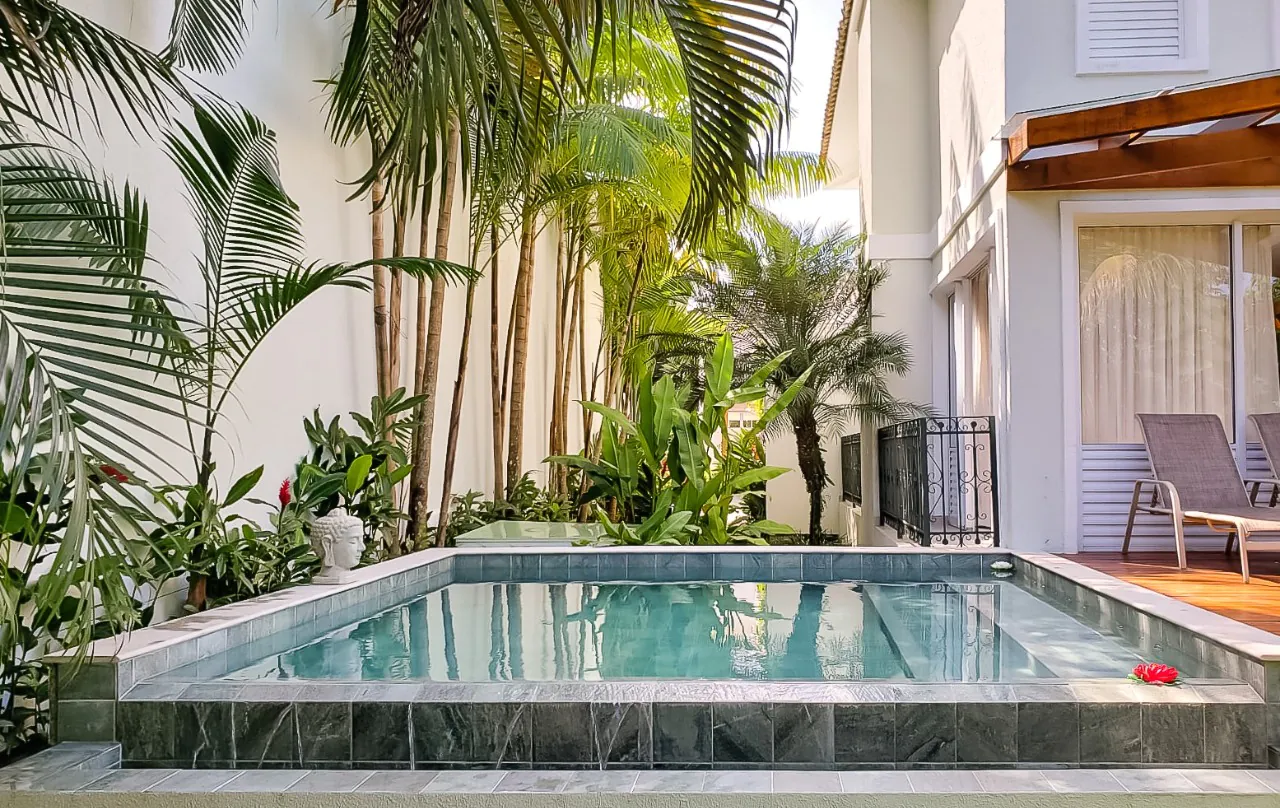 casa-com-projeto-charmoso-e-area-externa-com-churrasqueira-e-piscina-na-praia-de-juquehy-18222-4