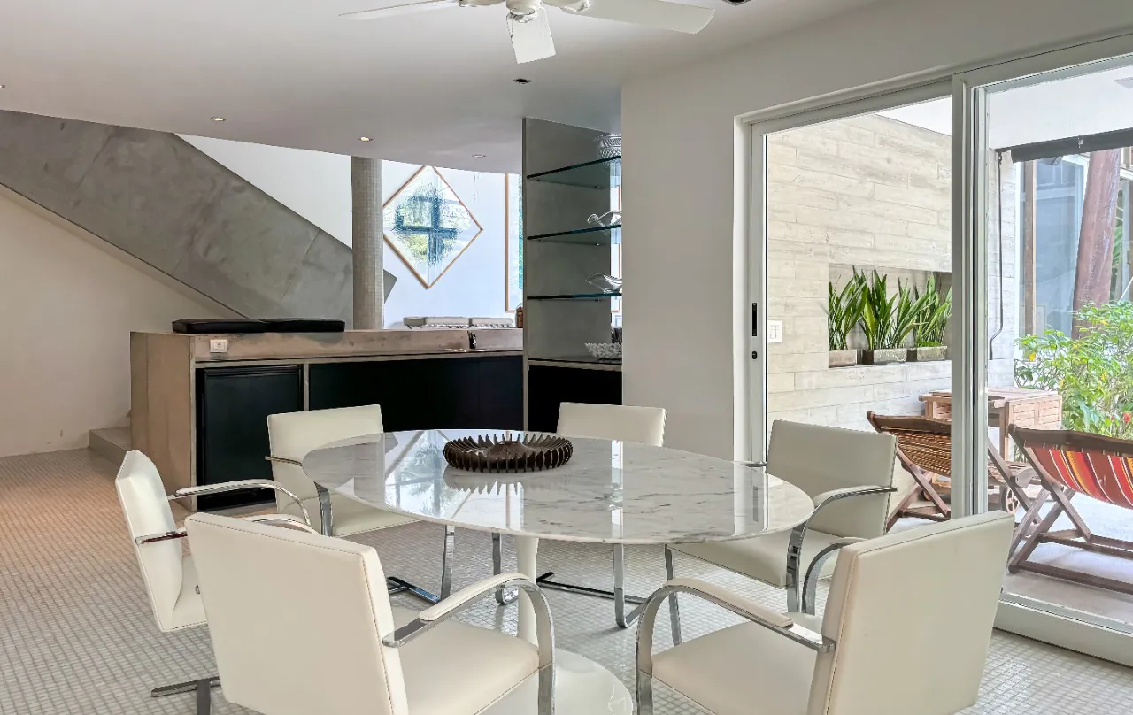 casa-com-projeto-modernista-piscina-e-jardim-encantador-em-condominio-com-lazer-na-praia-da-baleia-18183-8