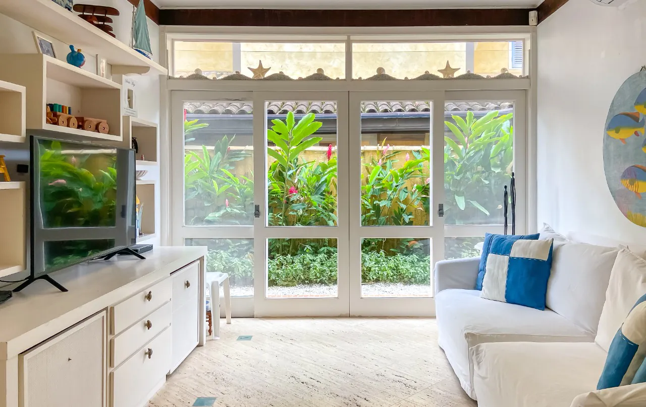 casa-em-condominio-com-piscina-e-jardim-delicioso-e-vista-para-o-mar-em-camburizinho-18176-11