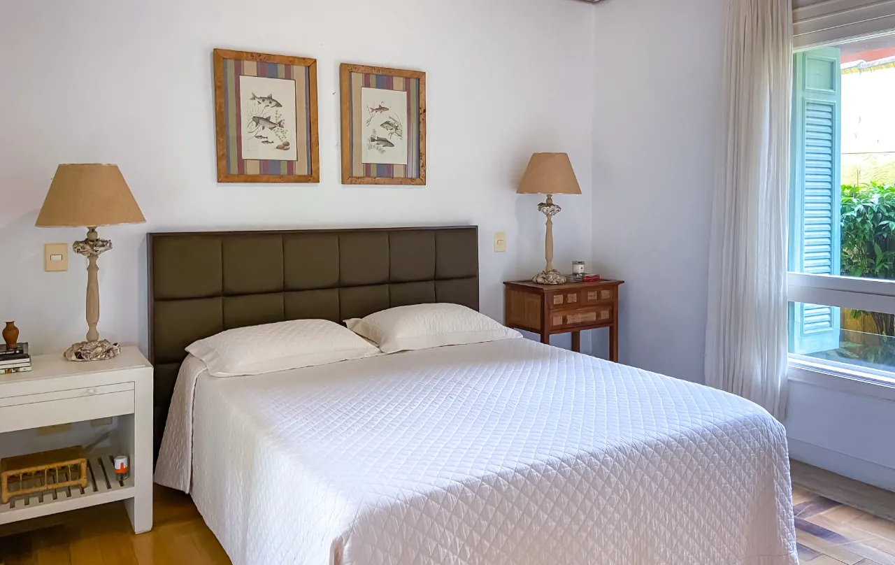 casa-em-condominio-com-piscina-e-jardim-delicioso-e-vista-para-o-mar-em-camburizinho-18176-16