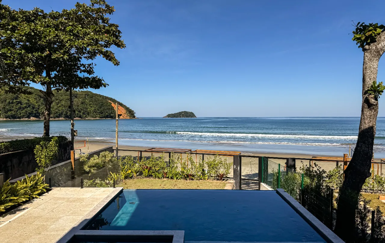 casa-novinha-em-folha-toda-mobiliada-e-com-piscina-de-frente-para-o-mar-da-praia-da-baleia-18221-2