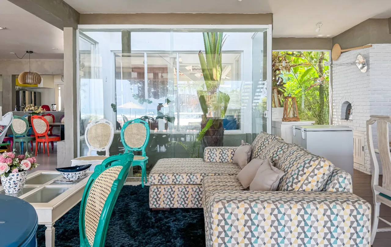 casa-pe-na-areia-com-piscina-e-jardim-deliciosos-no-melhor-lugar-da-praia-de-camburi-18173-11