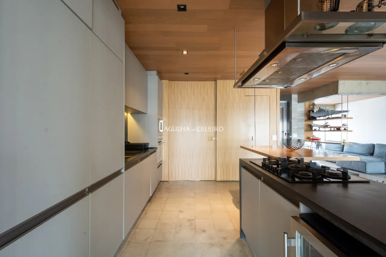 Apartamento assinado por Nildo José em ótima localização em Moema. – 13980 - DSC_9779