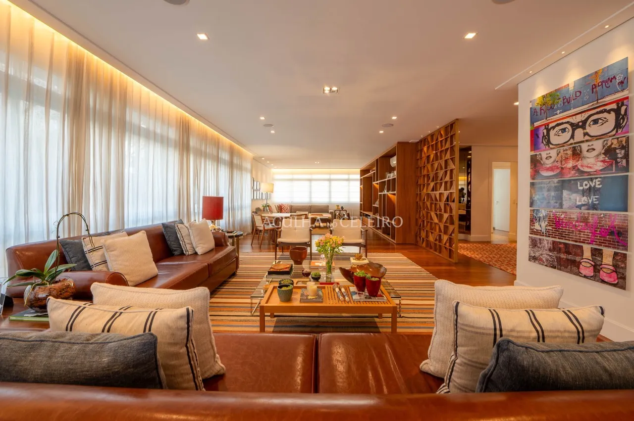 Apartamento elegante com planta quadrada e espaços amplos no Jardim América – 17088