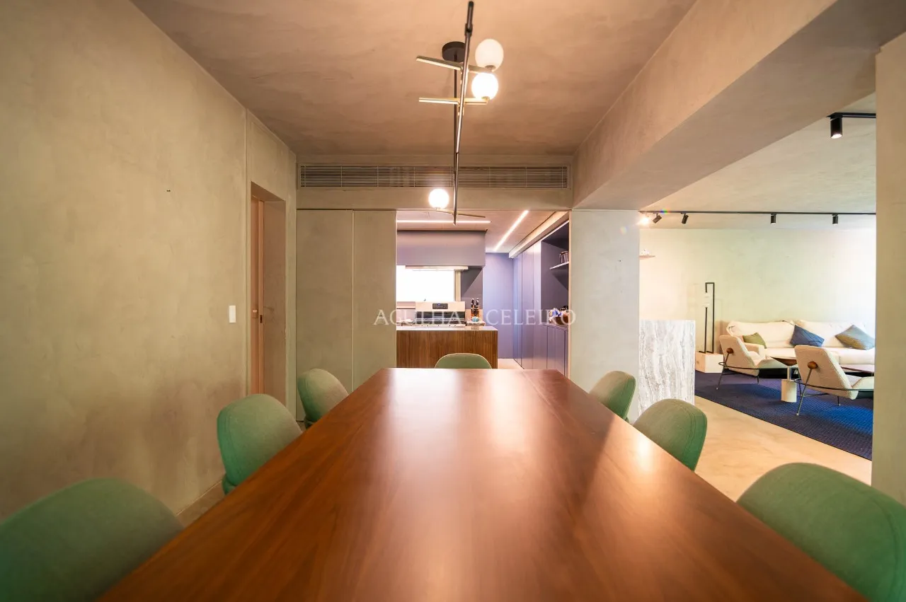 Casa deslumbrante à venda no Alto de Pinheiros. – 18024