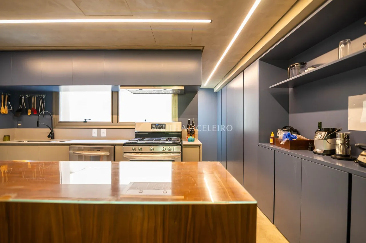 Casa deslumbrante à venda no Alto de Pinheiros. – 18024