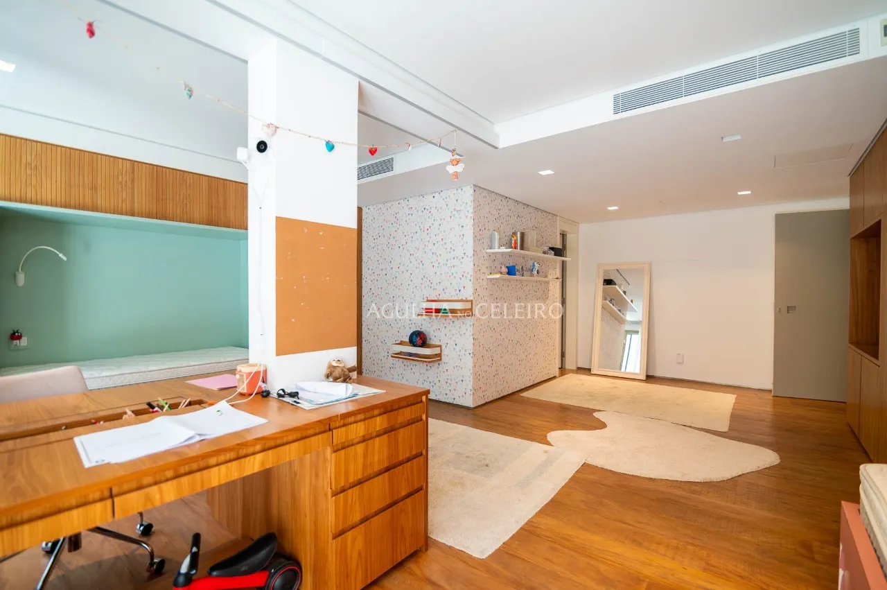 Casa deslumbrante à venda no Alto de Pinheiros. – 18024