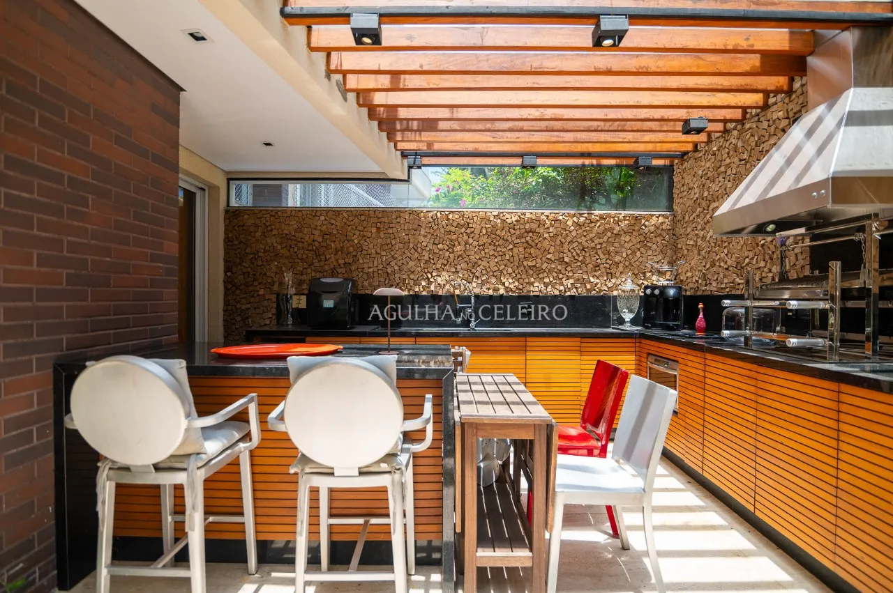 Casa de condomínio espetacular na Vila Madalena – 18048