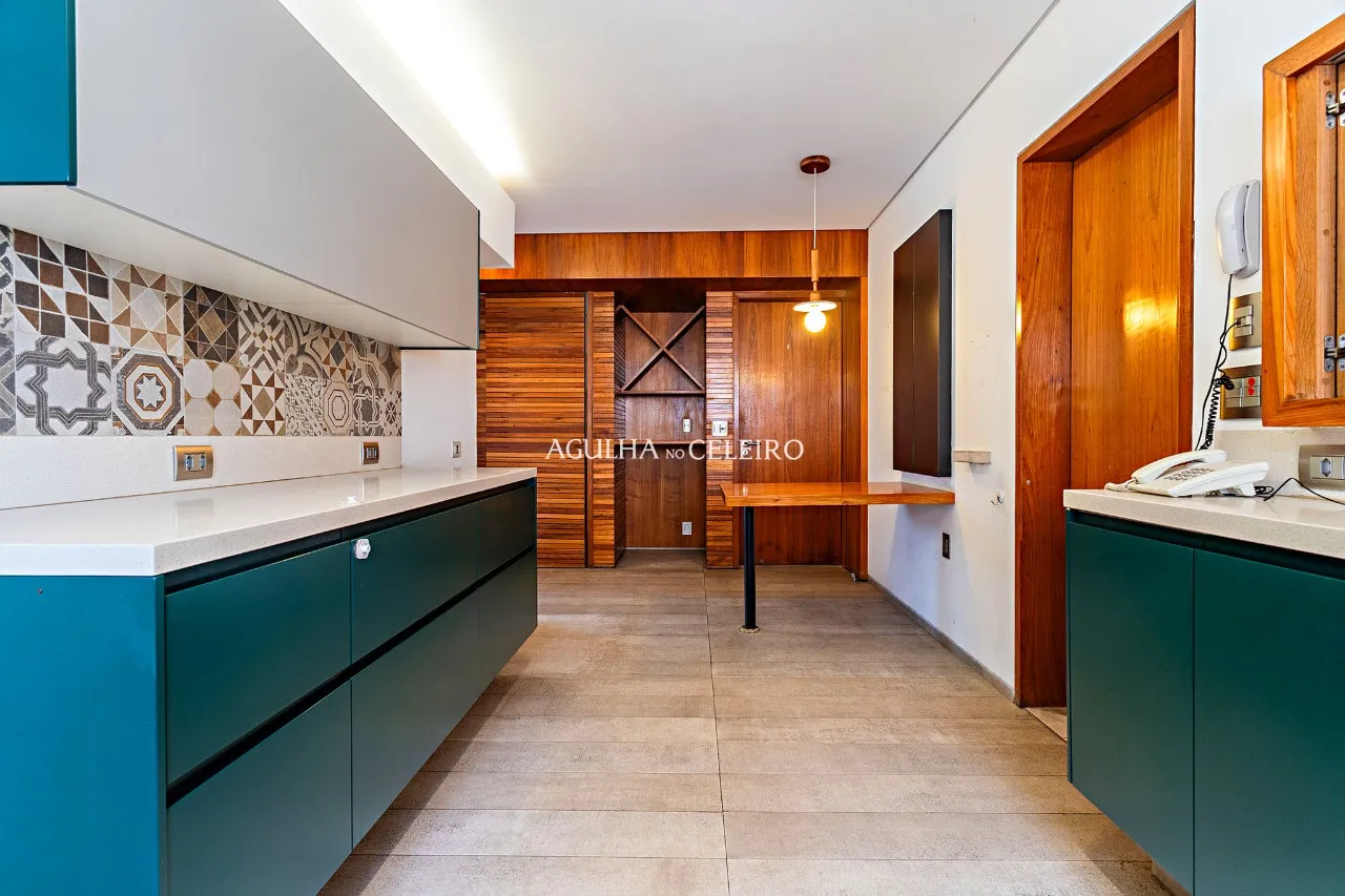 Apartamento na Vila Nova Conceição com 3 suítes à venda – 18095