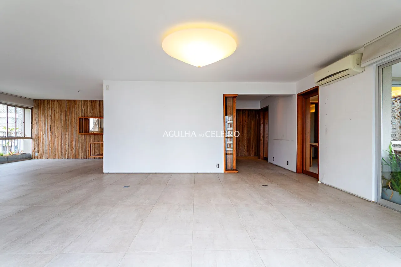 Apartamento na Vila Nova Conceição com 3 suítes à venda – 18095