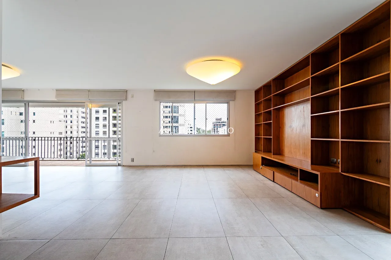 Apartamento na Vila Nova Conceição com 3 suítes à venda – 18095