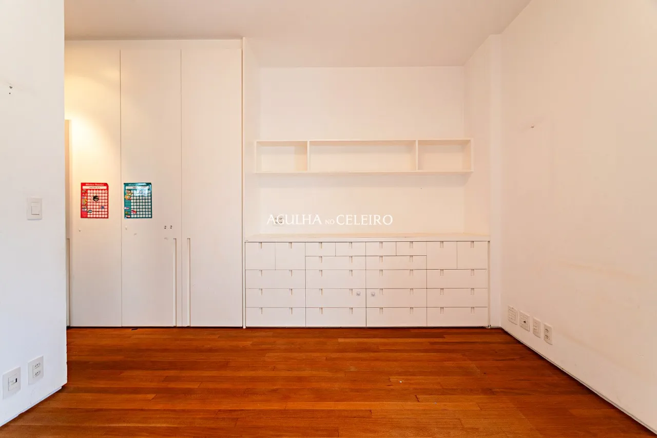 Apartamento na Vila Nova Conceição com 3 suítes à venda – 18095