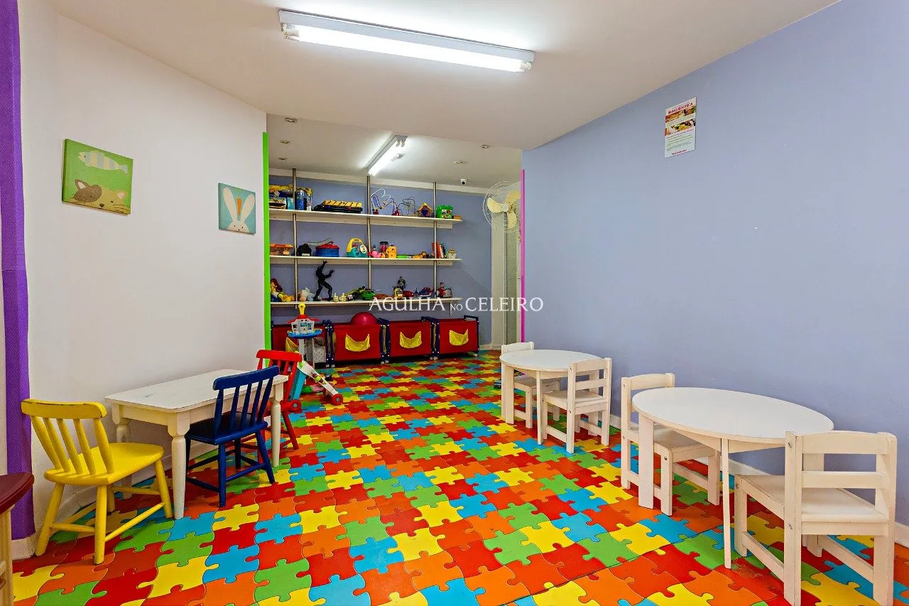 Apartamento com sacada à venda no Jardim Paulista. – 18123