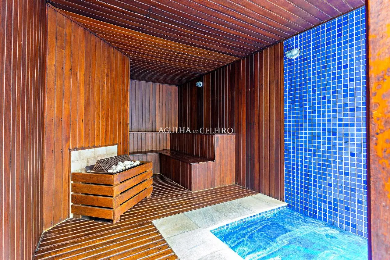 Apartamento com sacada à venda no Jardim Paulista. – 18123