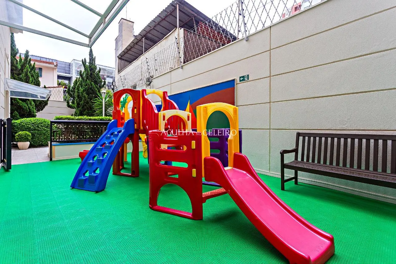 Apartamento com sacada à venda no Jardim Paulista. – 18123