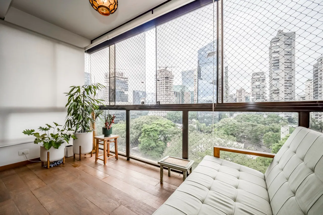 Apartamento a venda na melhor rua do Itaim. – 18133