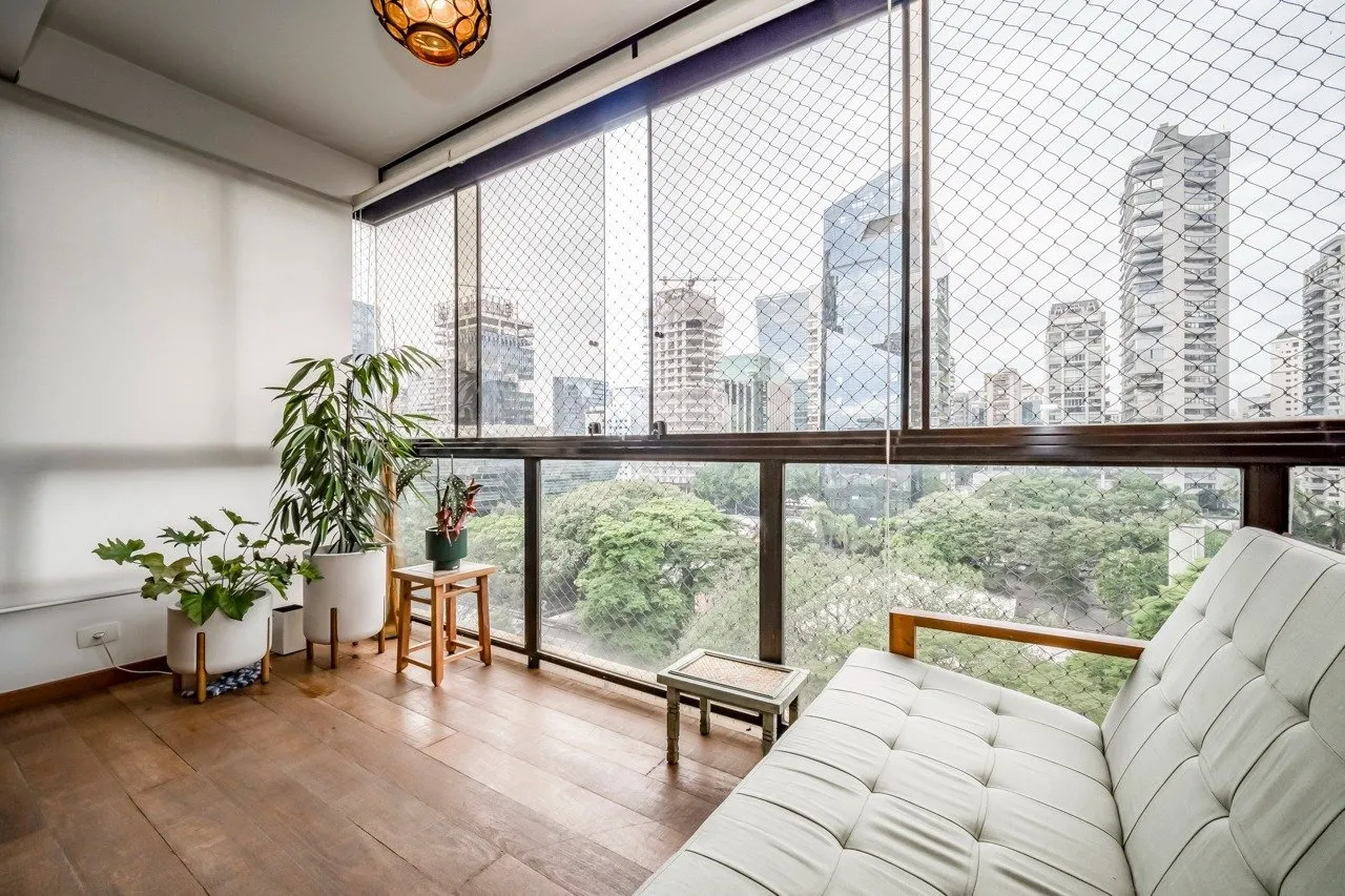 Apartamento a venda na melhor rua do Itaim. – 18133