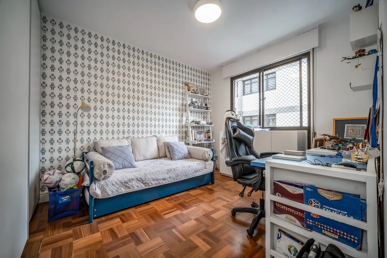 Apartamento a venda na melhor rua do Itaim. – 18133