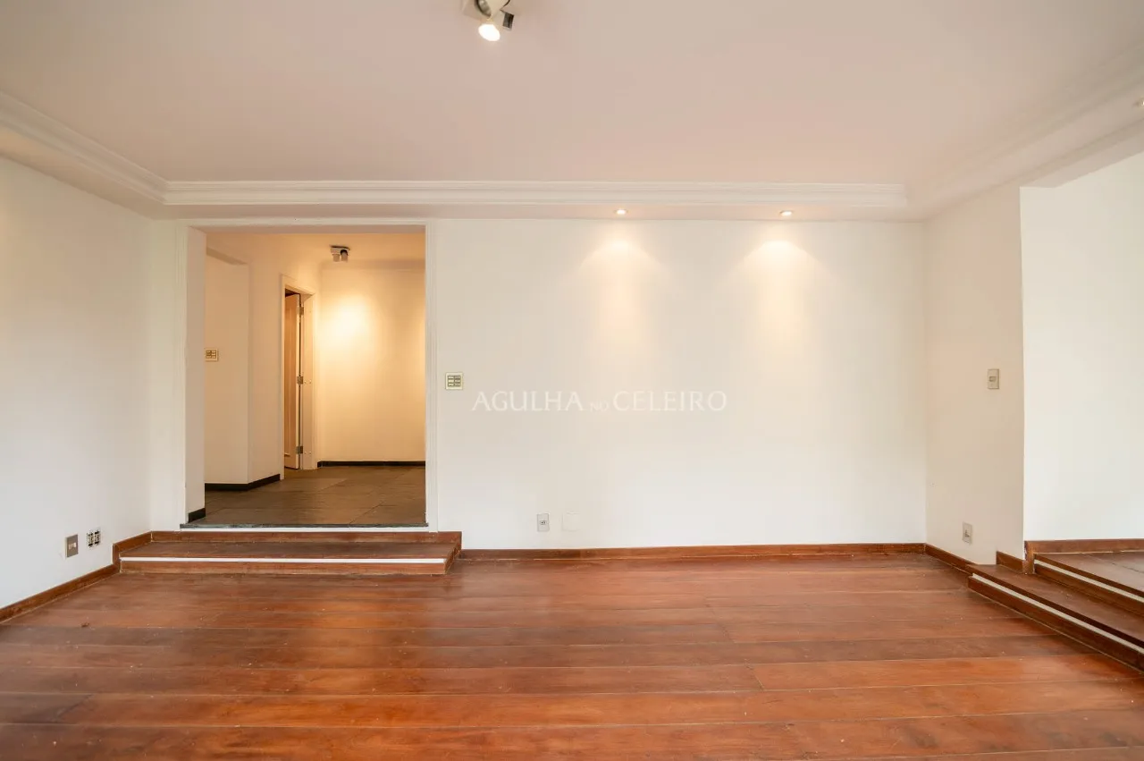 Apartamento ao lado do Clube Pinheiros para venda no Jardim Europa – 18136