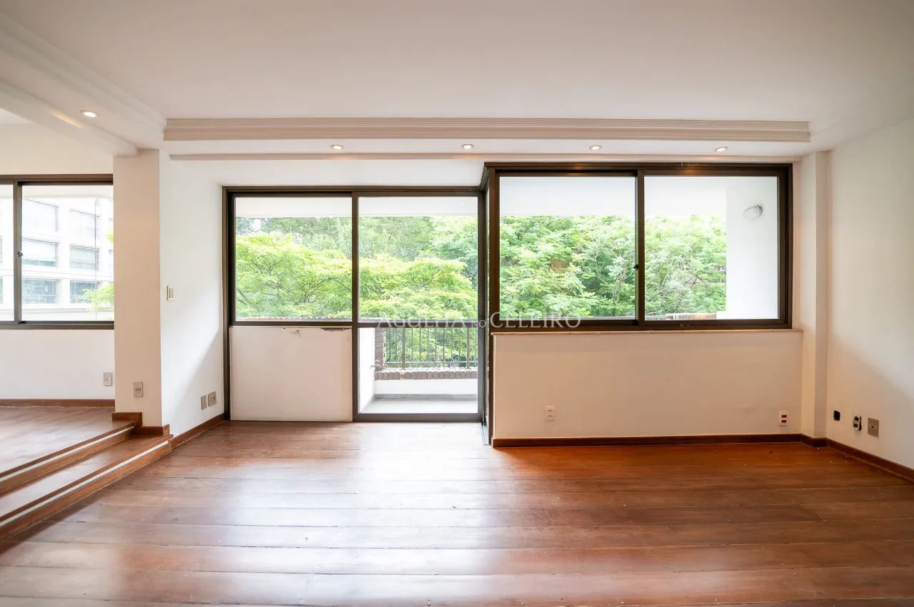 Apartamento ao lado do Clube Pinheiros para venda no Jardim Europa – 18136