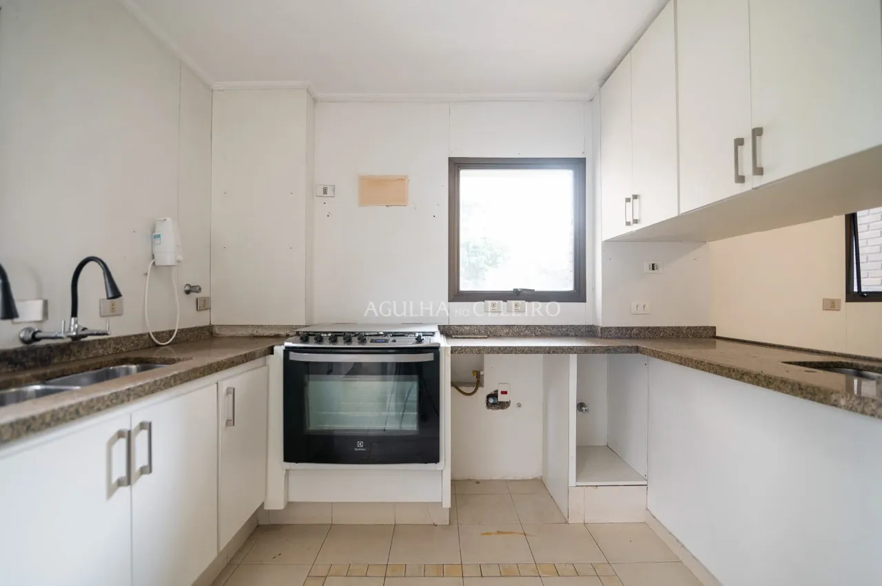 Apartamento ao lado do Clube Pinheiros para venda no Jardim Europa – 18136