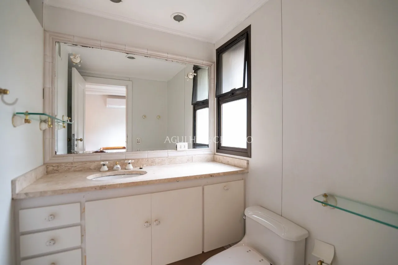 Apartamento ao lado do Clube Pinheiros para venda no Jardim Europa – 18136