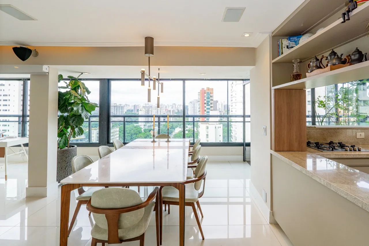 Cobertura linda para venda em Moema. – 18152