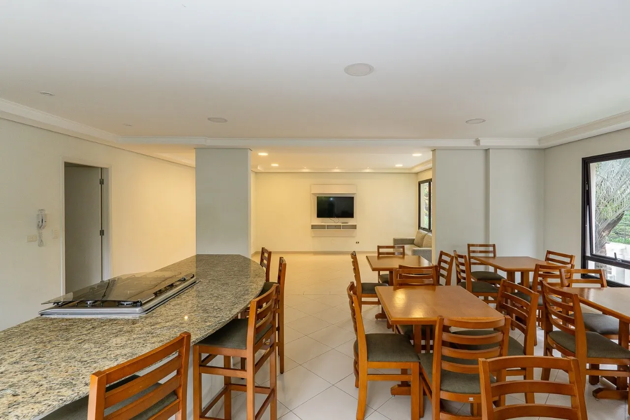 Cobertura linda para venda em Moema. – 18152