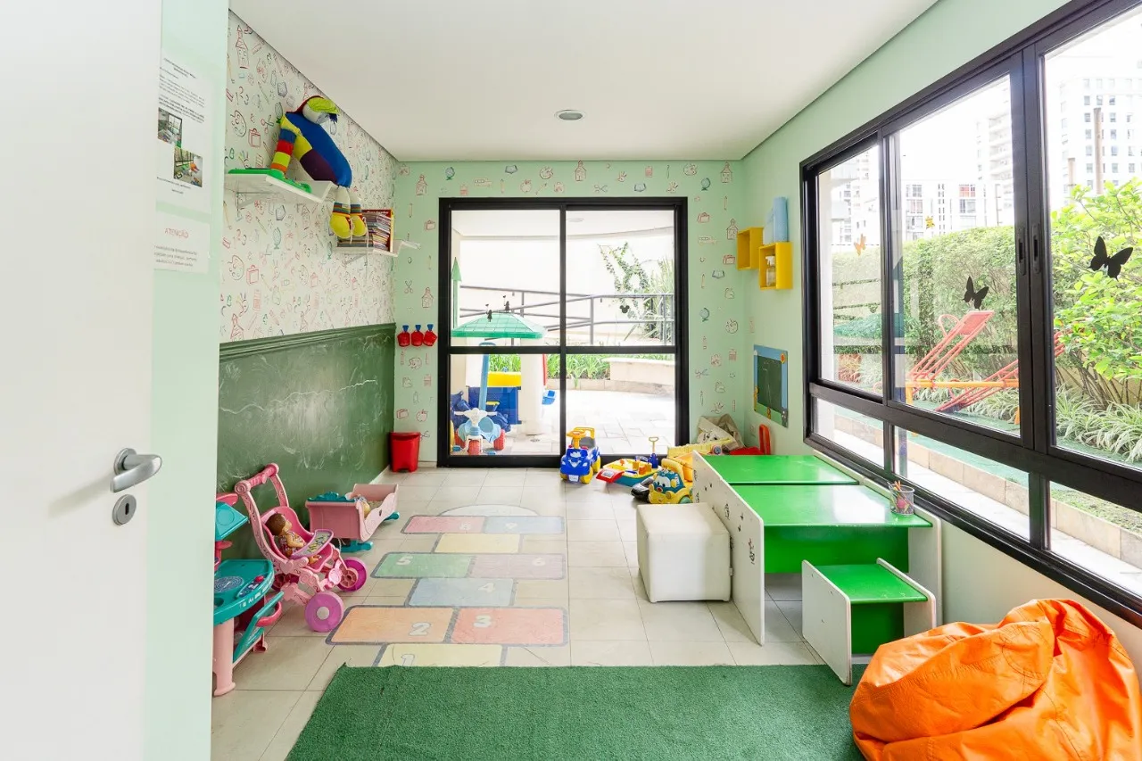 Cobertura linda para venda em Moema. – 18152