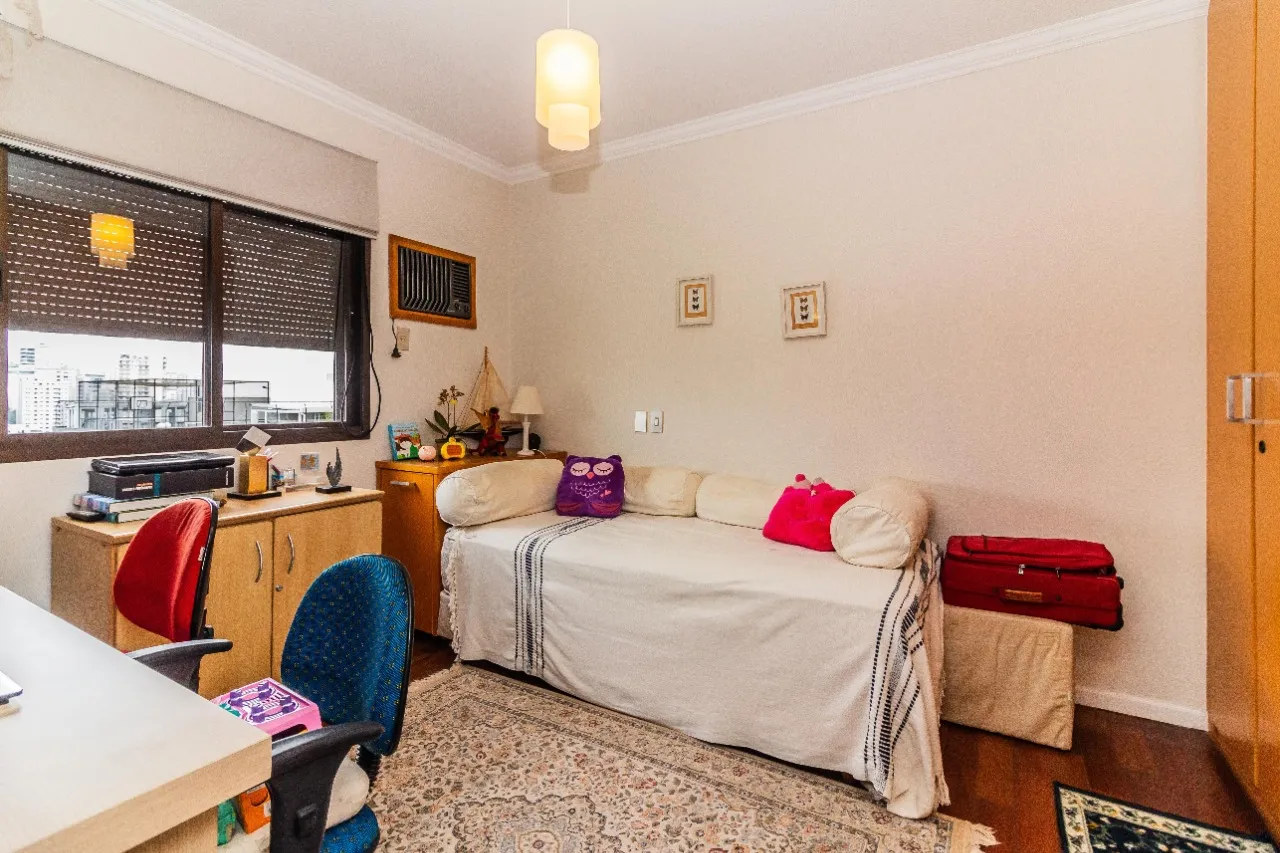 Apartamento com 4 dormitórios à venda em Perdizes. – 18234