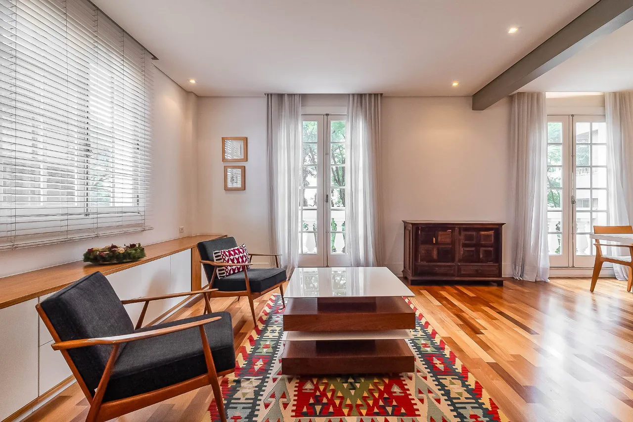 Apartamento reformado, com bastante iluminação natural, em um Lindenberg no miolo dos Jardins. – 18260 - IMG_7479-HDR