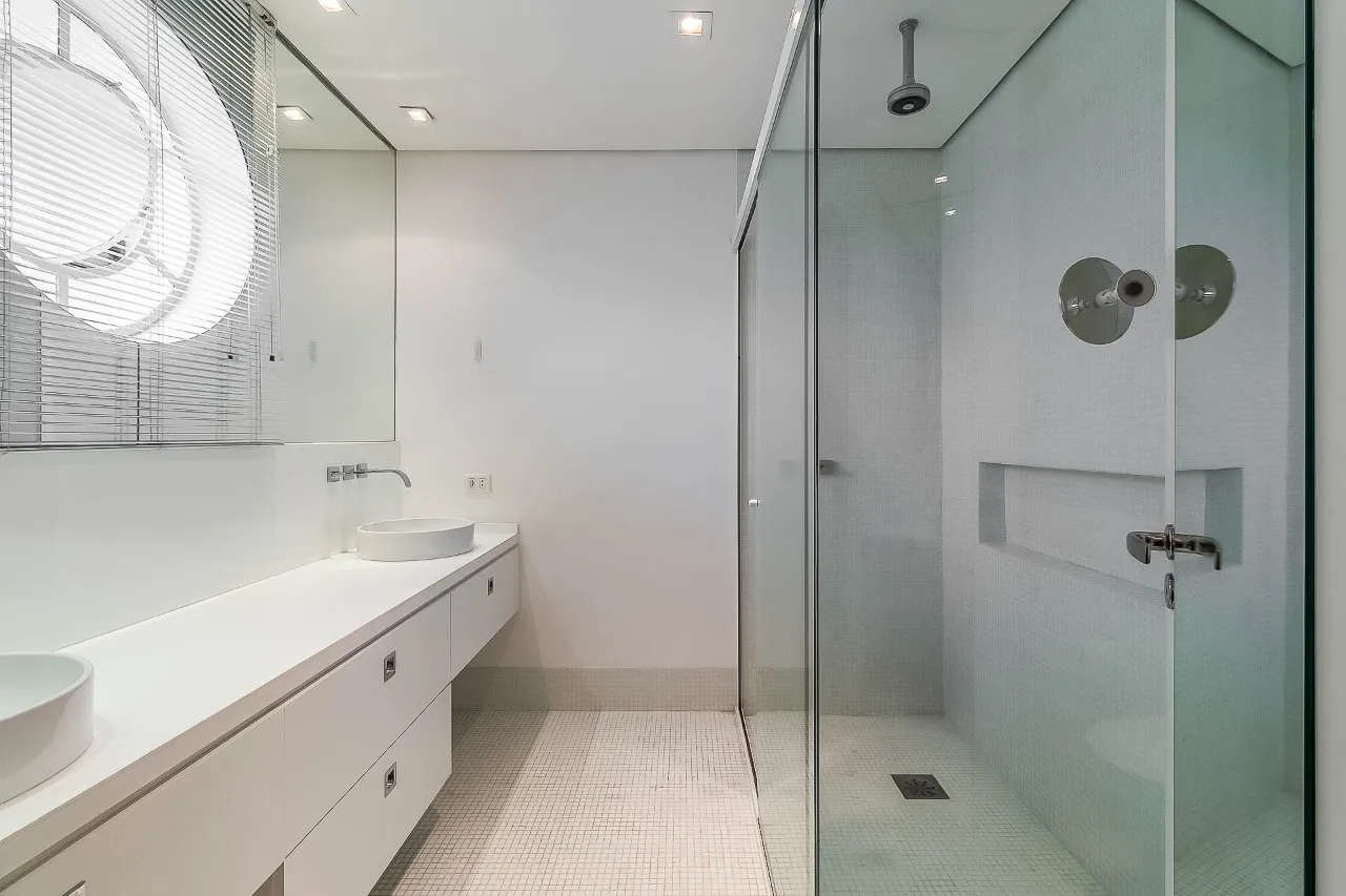 Apartamento reformado, com bastante iluminação natural, em um Lindenberg no miolo dos Jardins. – 18260 - IMG_7554-HDR