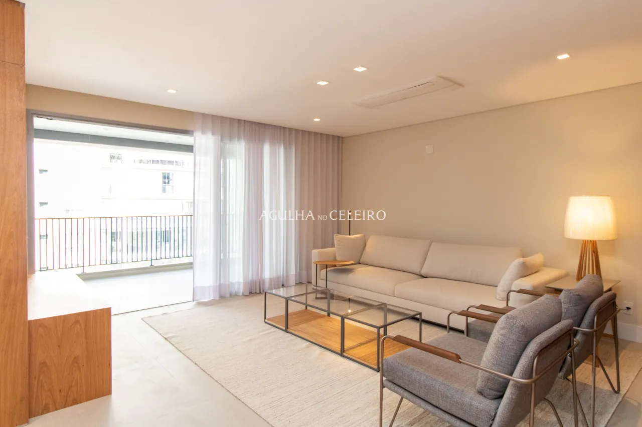 Apartamento à venda em Moema. – 8792