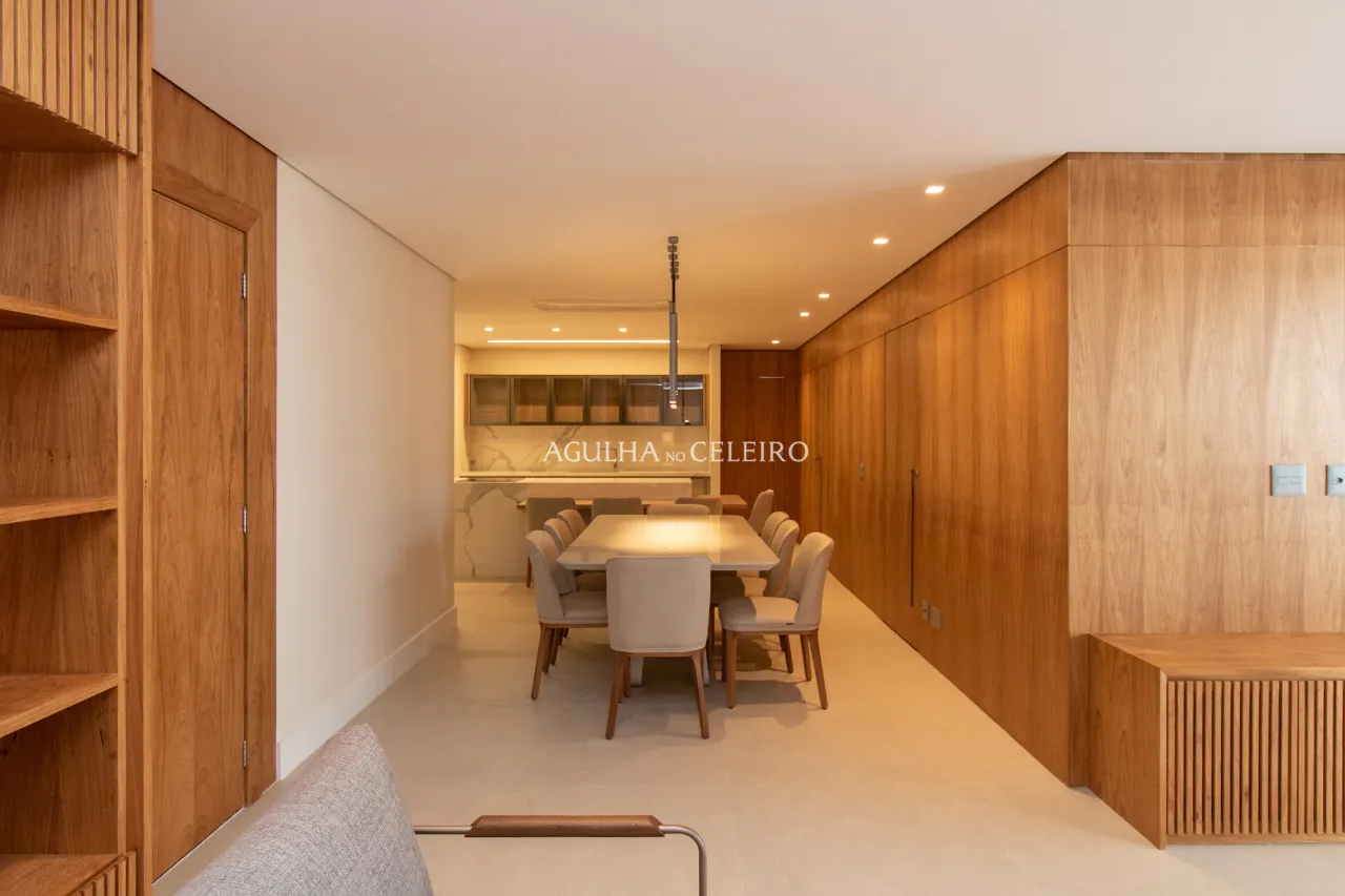 Apartamento à venda em Moema. – 8792