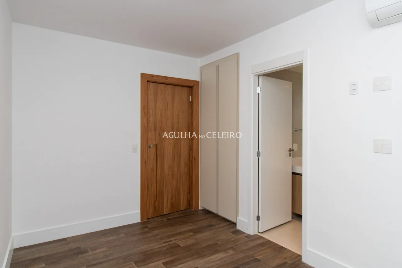 Apartamento à venda em Moema. – 8792