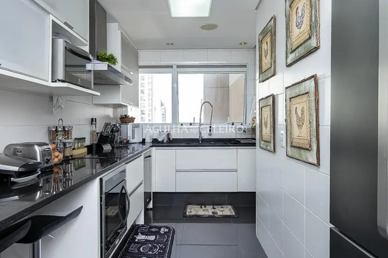 Venda/Campo Belo: colírio do bairro com vista eterna! – AP6236