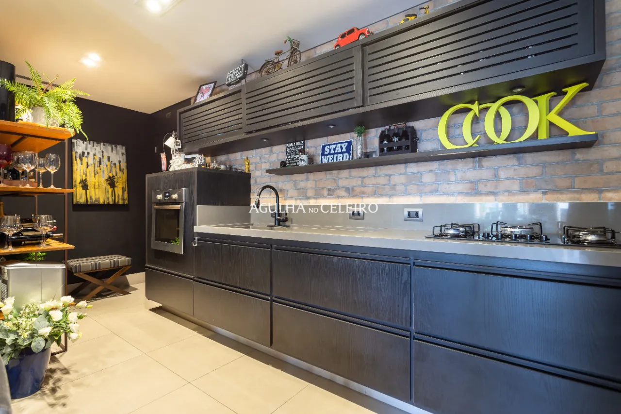 Apartamento duplex impecável pronto para morar em excelente localização. – AP7425