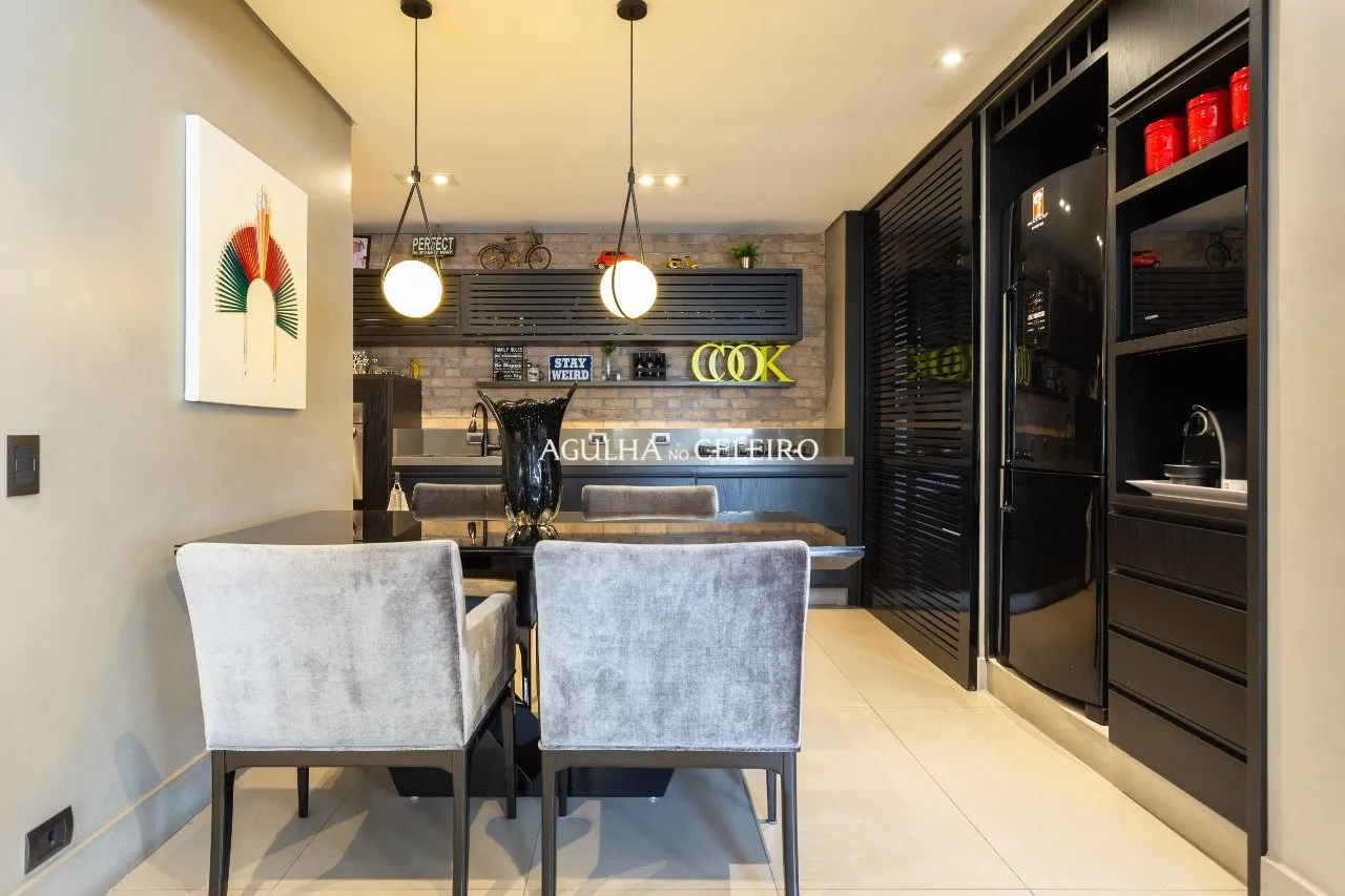 Apartamento duplex impecável pronto para morar em excelente localização. – AP7425