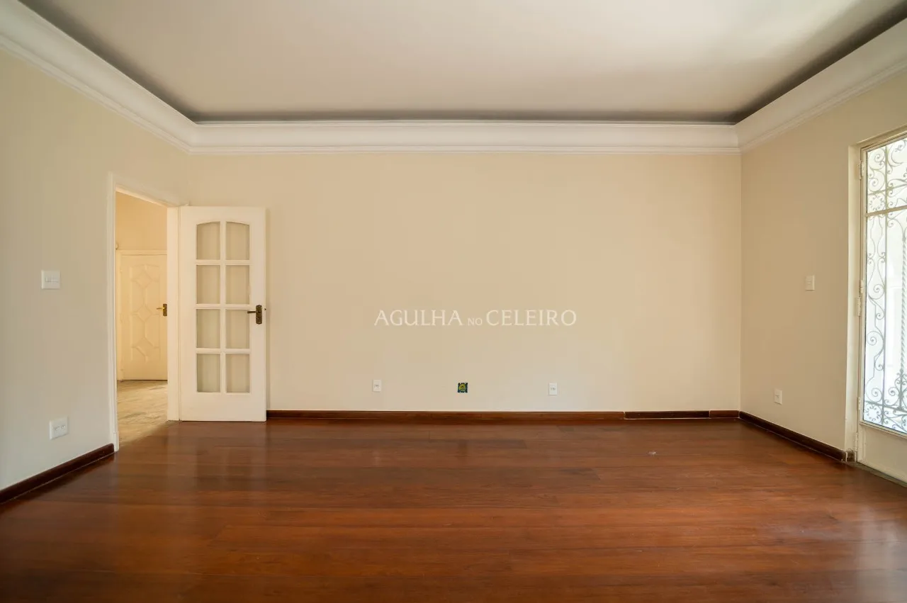 Casa ampla no Jardim Paulista. – CA0846